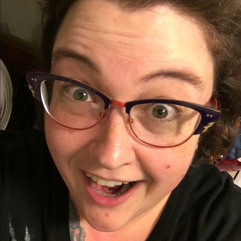 Meet your Posher, Melissa